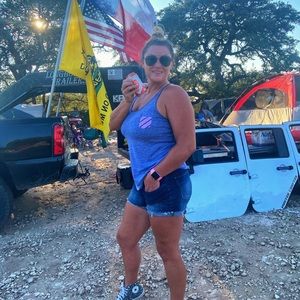 Meet your Posher, Brittni